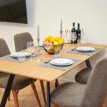 Ora Duplex * Shkodra